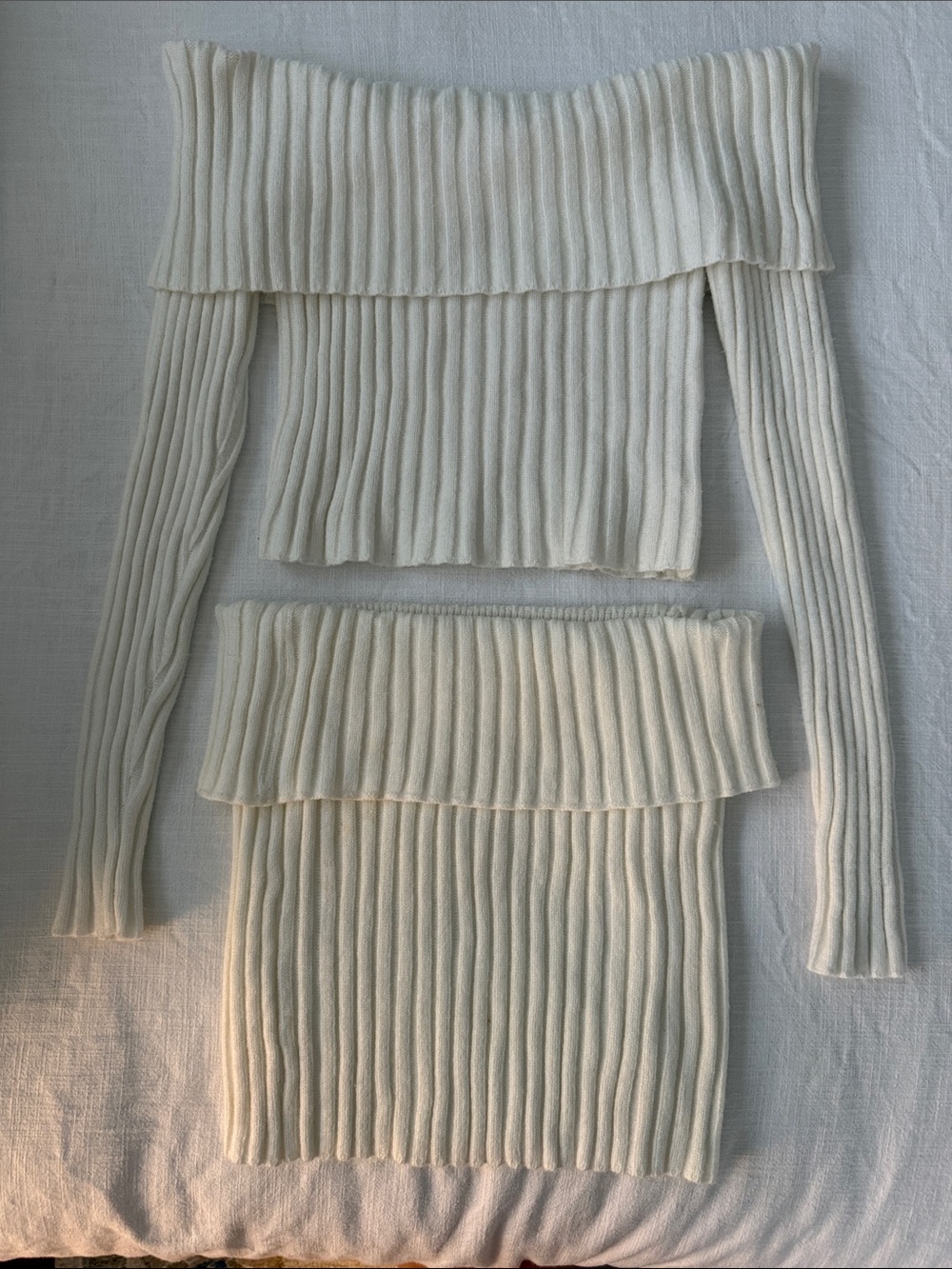 Super down Off-Shoulder Cream Ribbed Knit Sweater Set